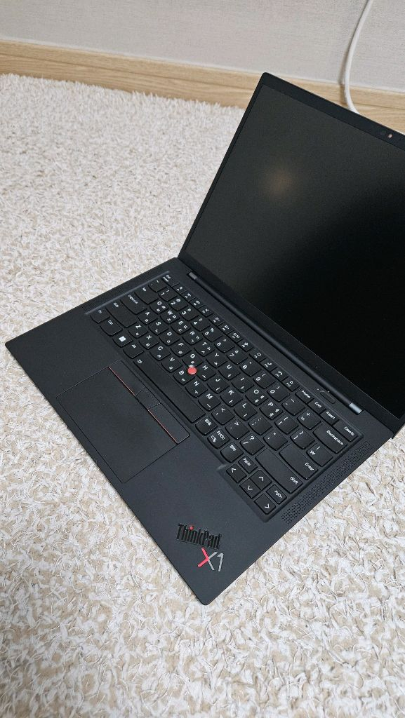 레노버 씽크패드 X1 카본 carbon gen9 이미지