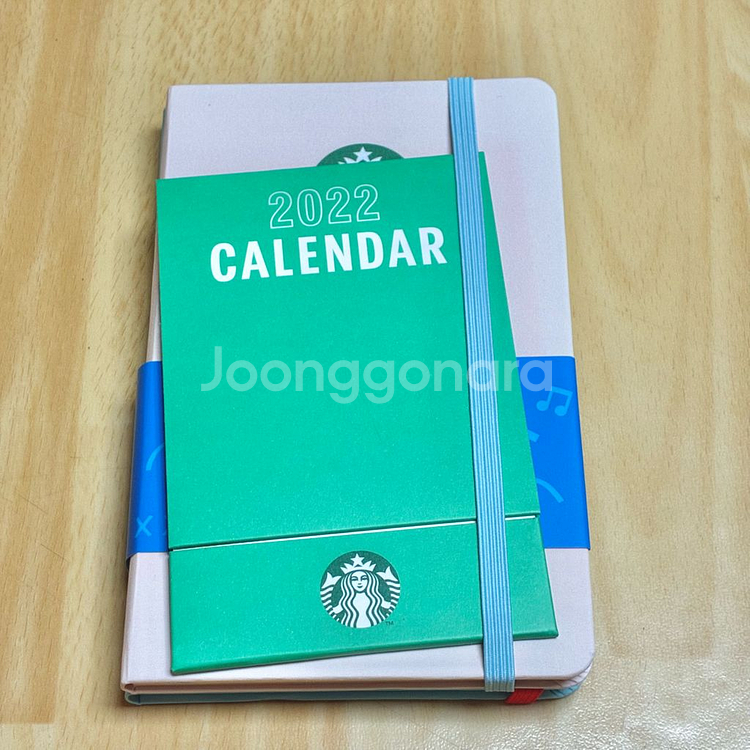 새상품)스타벅스 2022 조이풀 다이어리플래너+탁상달력 세트 프리퀀시굿즈--1
