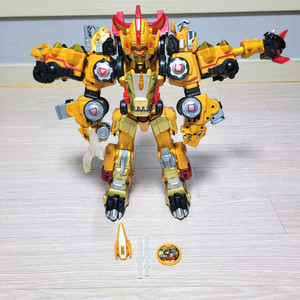 다이노코어 얼티밋디버스터 티라노 풀셋 상태좋음