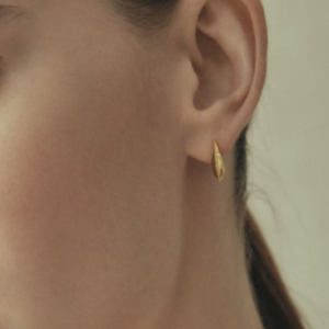 이에르로르 샴페인문 14K 구뜨 원터치 귀걸이 판매해요