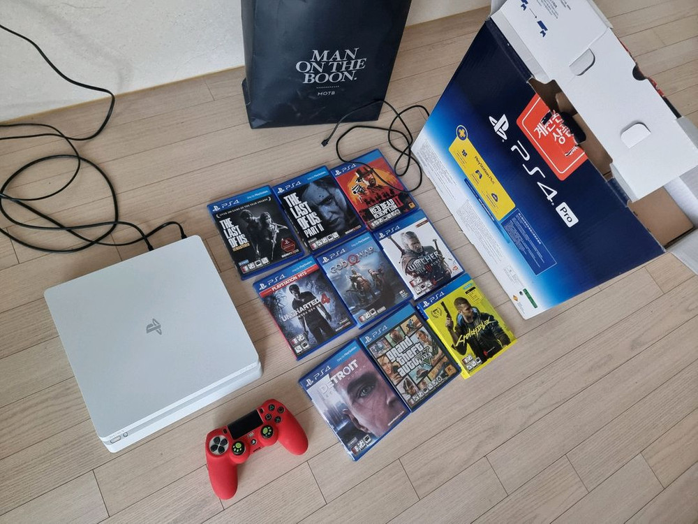 PS4 슬림 본체 + 게임 9종 세트 이미지