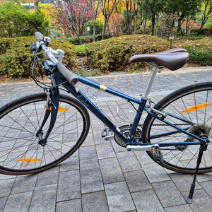 (급처!!!파격할인!!) 자이언트 리브 에디션 하이브리드 자전거 이미지