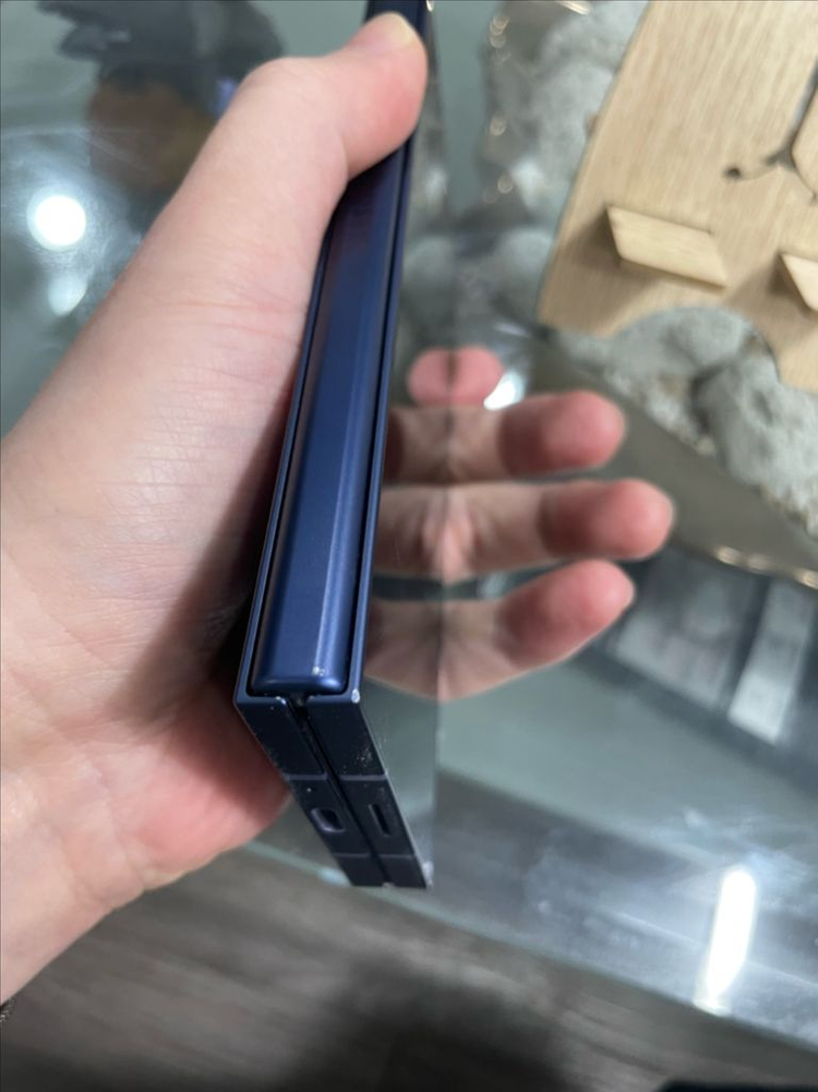 갤럭시Z폴드6 512g 판매합니다.[A급]--4