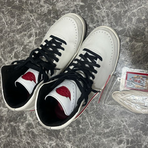 [풀구성/상태최상] 조던 2 x 니나 샤넬 에브니 (220~240 추천, 크림 30만 원대)