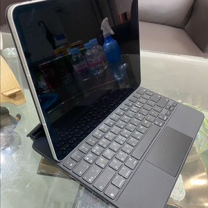 아이패드프로12.9 5세대M1 256g 셀룰러+매직키보드[정품]+애플펜슬2세대 판매합니다.