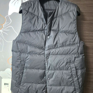 LG패션 최고급 브랜드 알레그리 남성용 패딩 조끼입니다. 50사이즈 (100)