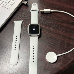 애플워치 3 38mm+ 스트랩+보관함+충전기 풀구성