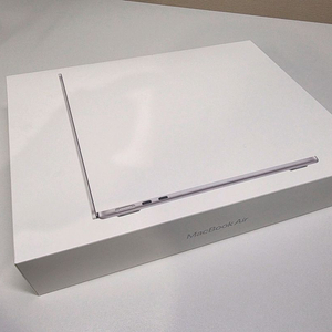 미개봉 맥북에어13 M4 16g 256g 스라