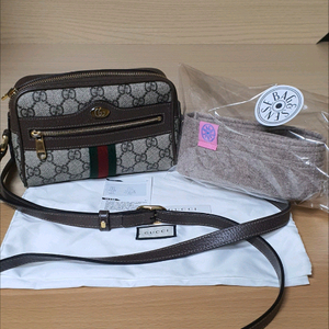 구찌 오피디아 크로스백/카메라백 미니 정품S급(보증서O)프라다루이비통디올고야드샤넬셀린느보테가생로랑버버리발렌시아가