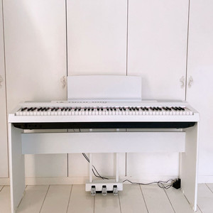 야마하 P-125 화이트 디지털 피아노 이미지