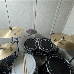 야마하 스테이지커스텀 5기통 드럼 세트 + 로벤스워트 심벌 이미지