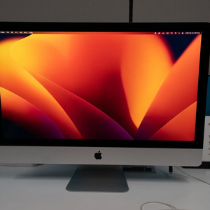 아이맥 27인치 5K 2019 i9 CTO 64GB 카드가능