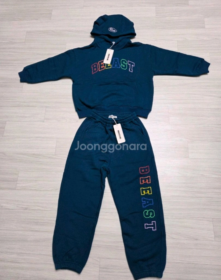 가격내림) 남녀공용 비이스트 후드티와 조거팬츠 새상품(기모옷) 130사이즈 이미지