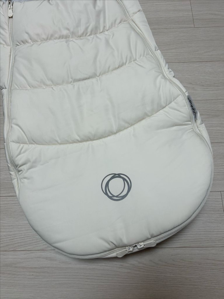 부가부 풋머프 화이트 색상 이미지