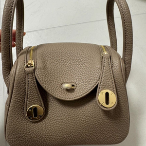 [새상품] 에르 미니린디 크로스 숄더백 보세 스트랩포함