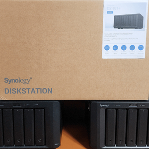 시놀로지DS1821+ DX517 2대 총 18베이 나스