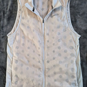 나이키 러닝 베스트 L / 에어로레이어 / 경량 보온