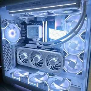 라이젠7 7800X3R RTX4070TI SUPER 화이트PC