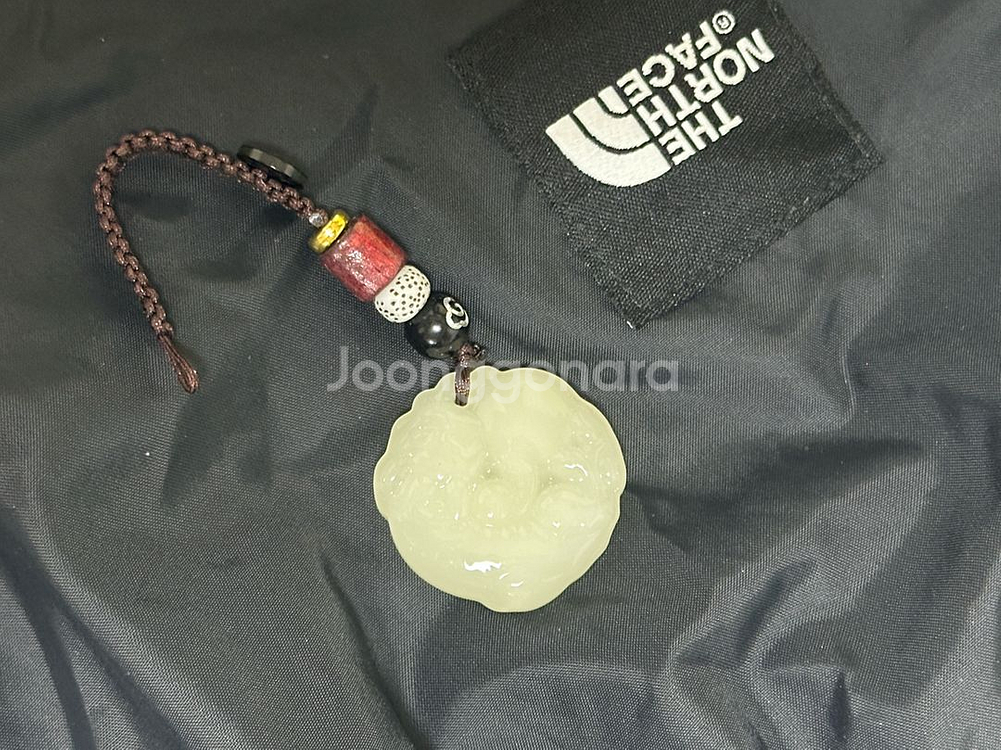 아이보리 꽃모양 장식품--2