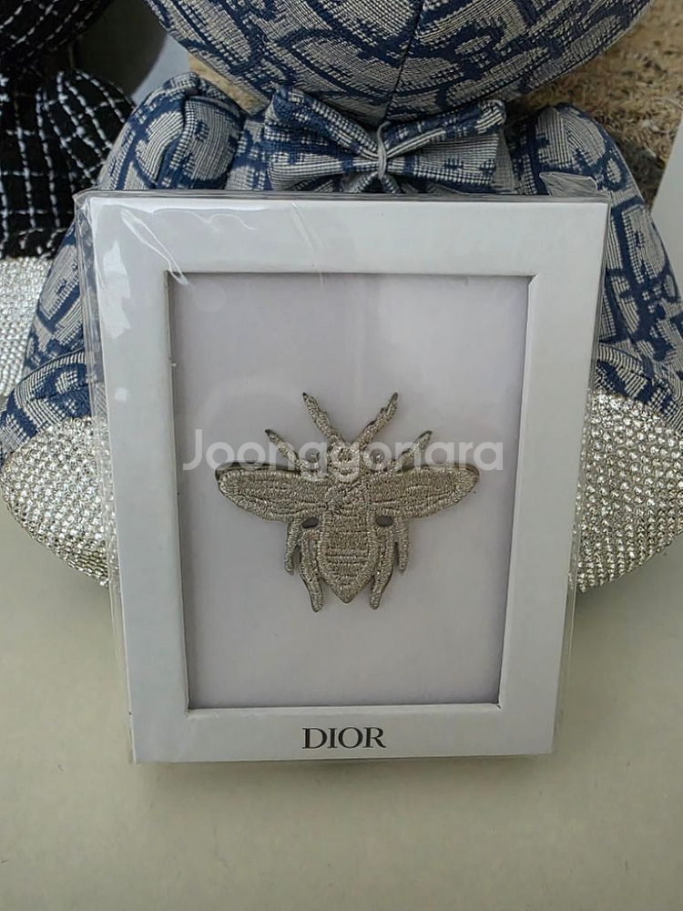 디올 자수 핀브로치 골드 스타--1