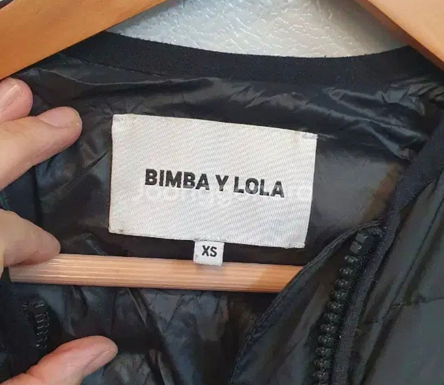 빔바이롤라 블랙 오리털 패딩 XS 사이즈입니다.사이즈크게나와서 55-55반까지가능--5