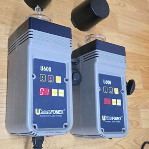 울트라포맥스 U600 조명2개일괄