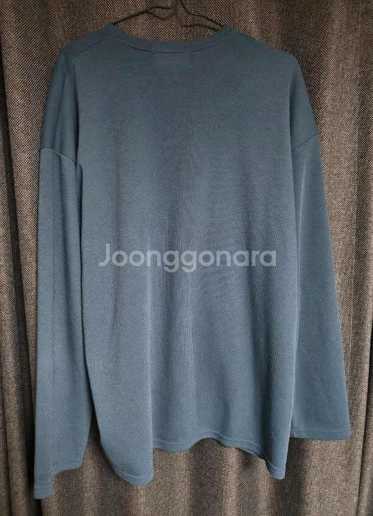 스카이 블루 라운드넥 긴팔 티셔츠--1