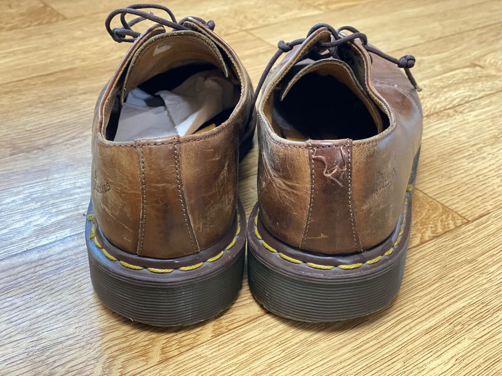 닥터마틴 로퍼 빈티지브라운 250사이즈 판매합니다.--2