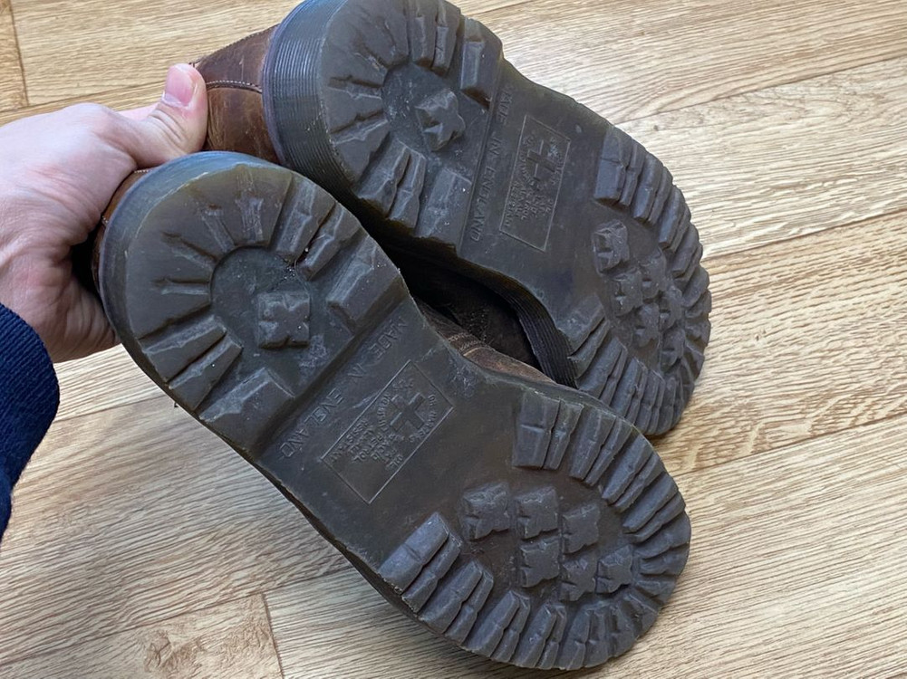 닥터마틴 로퍼 빈티지브라운 250사이즈 판매합니다.--3