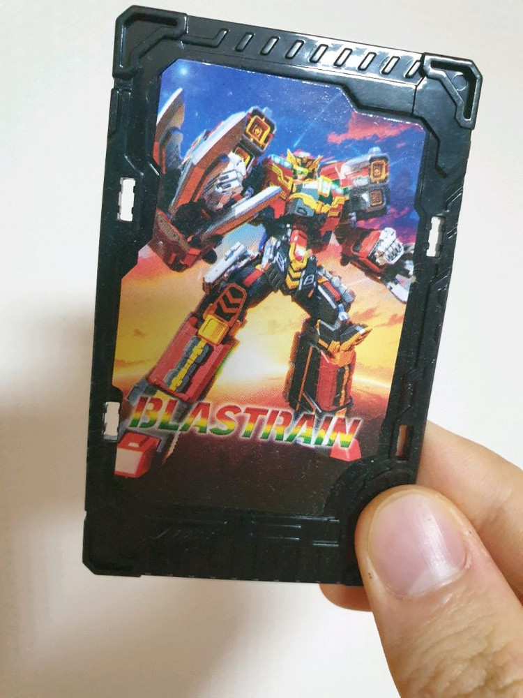메탈카드봇 S 블래스트레인 초판 판매합니다.--2