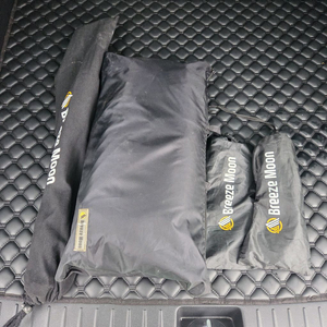 브리즈문 차박 꼬리텐트 L사이즈입니다.