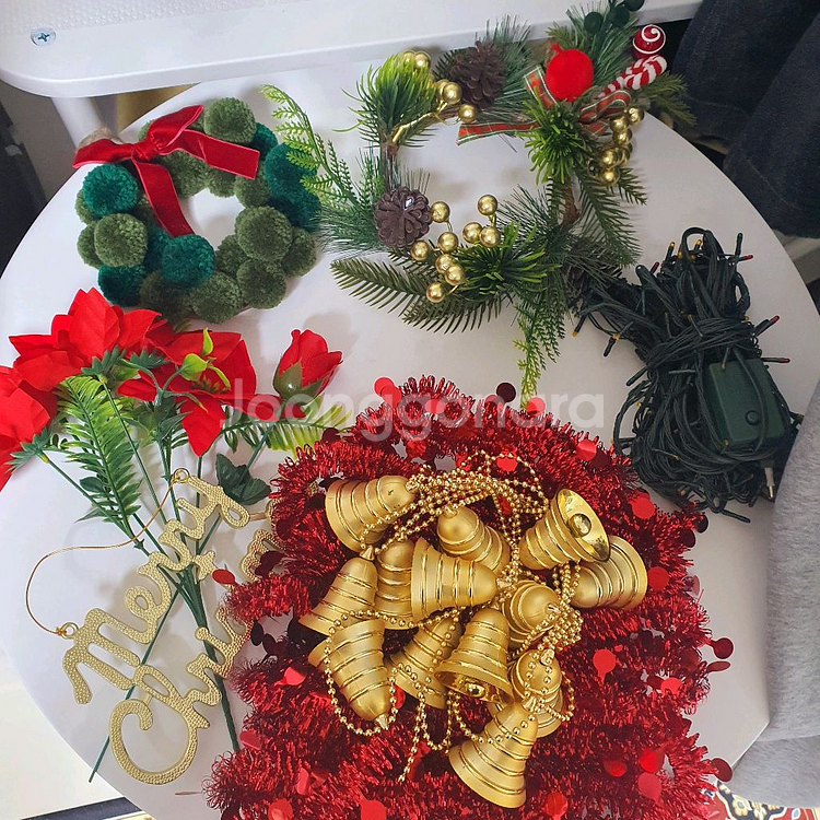 크리스마스 트리, 전구, 리본, 오너먼트, 리스, 가랜드, 모루 장식 등 일괄--2