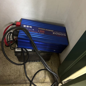 2000W 파워 인버터(캠핑용 차량 사용했음) 이미지