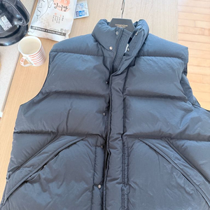 인더로우 아크틱 구스다운 패딩조끼 네이비 2사이즈 (M-L사이즈)