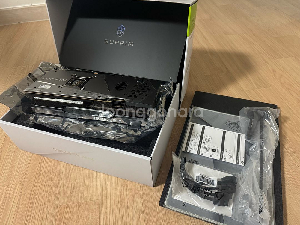 MSI RTX 4090 슈프림X 그래픽카드--1