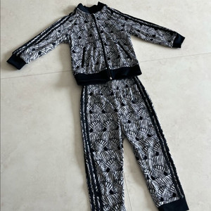 아디다스 키즈 상하복 95