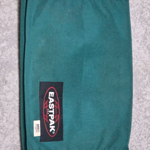 메종 마르지엘라x이스트팩 메신저백