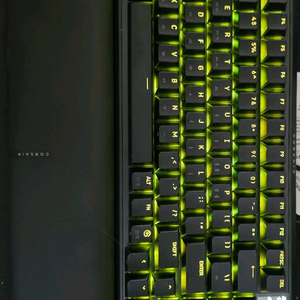 커세어 뱅가드 PRO 96 핫스왑 8K MGX 래피드트리거 게이밍 기계식 키보드