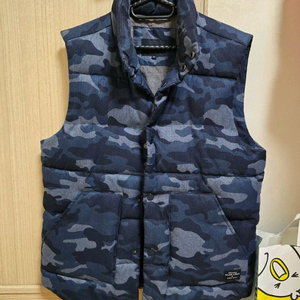 네이비 밀리터리 패딩조끼