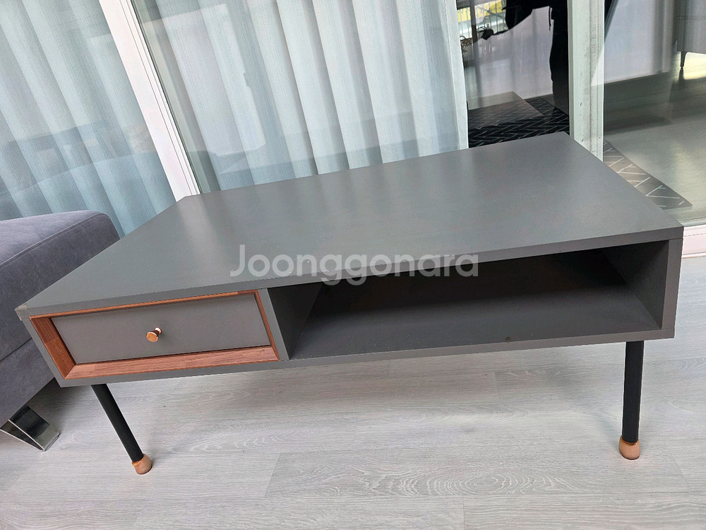 모던한 그레이 커피테이블--2