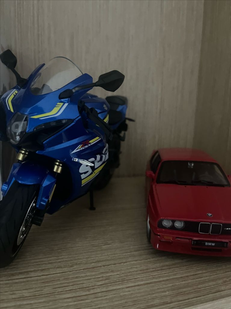 1/9 스즈키 GSX-1000R 오토바이 모델 이미지