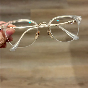 크롬하츠 안경 탕 이미지