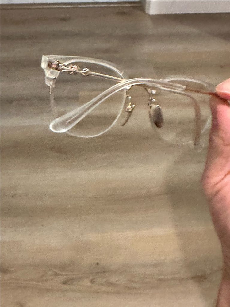 크롬하츠 안경 탕 이미지