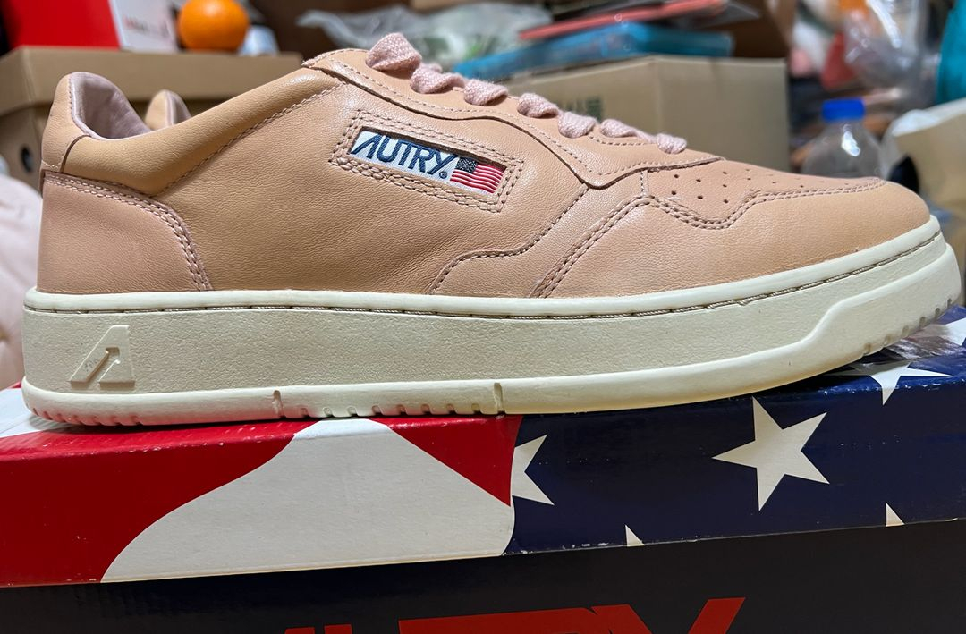 오트리 메달리스트 고트스킨 피치 43 새상품--0