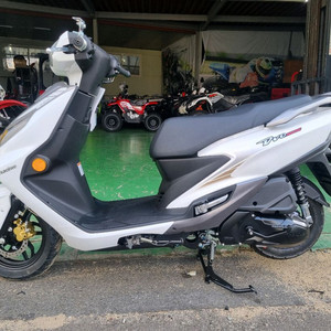 디보125 하우즈스즈끼 재고신차 할인