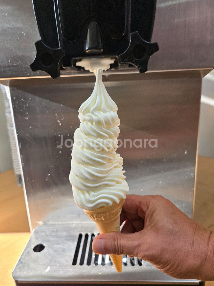 웰아이스 T119 소프트아이스크림/요거트 기계 (신품급) 급매--3