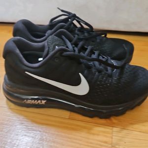 나이키 에어 235