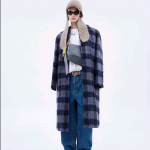 아더에러 코트판매