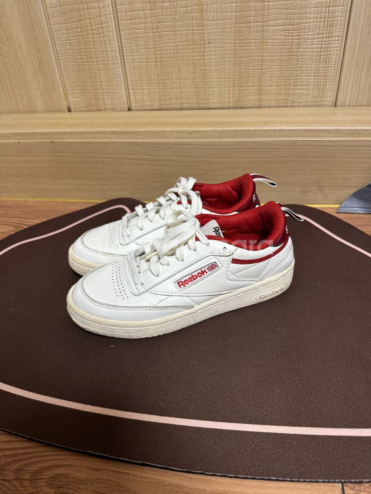 리복 클럽C 85 운동화 235--2