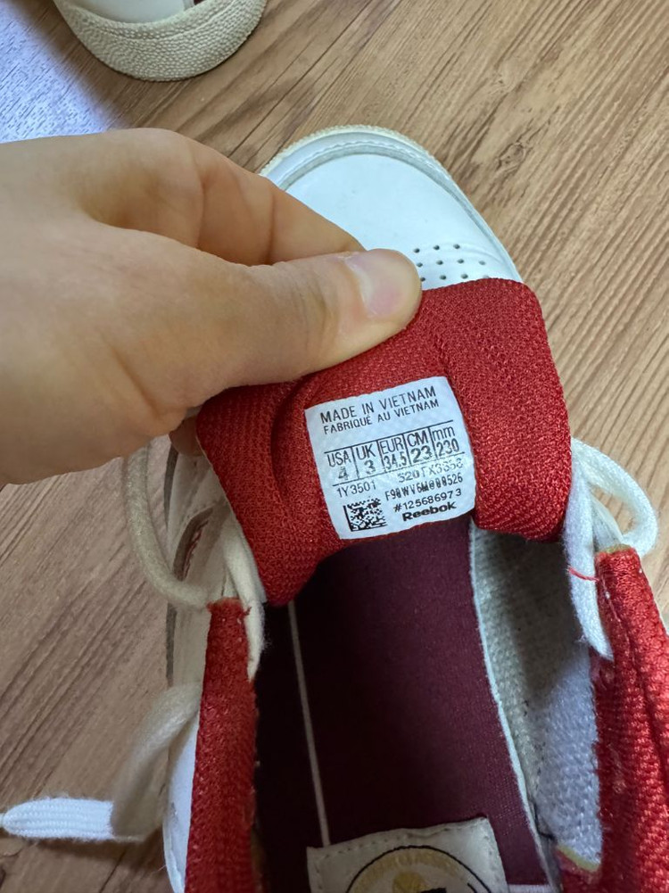 리복 클럽C 85 운동화 235--8